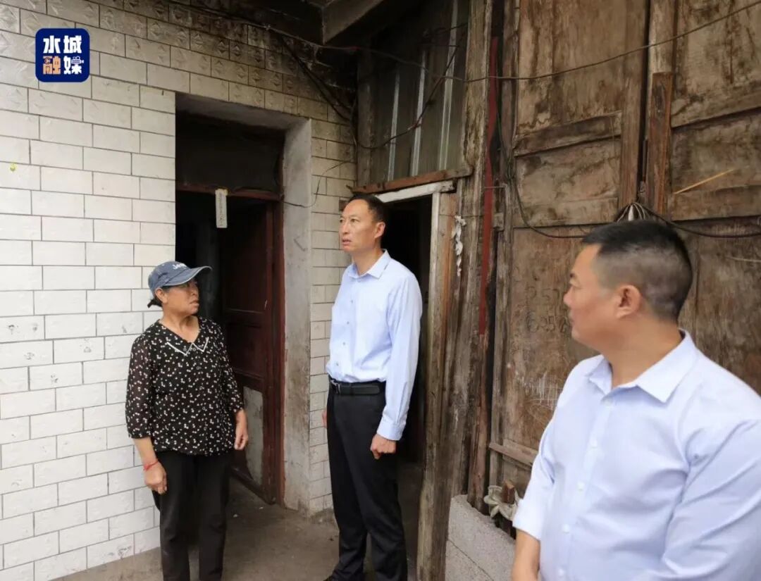 赵庆强到都格海坪督导巩固拓展脱贫攻坚成果同乡村振兴有效衔接和地灾防治工作